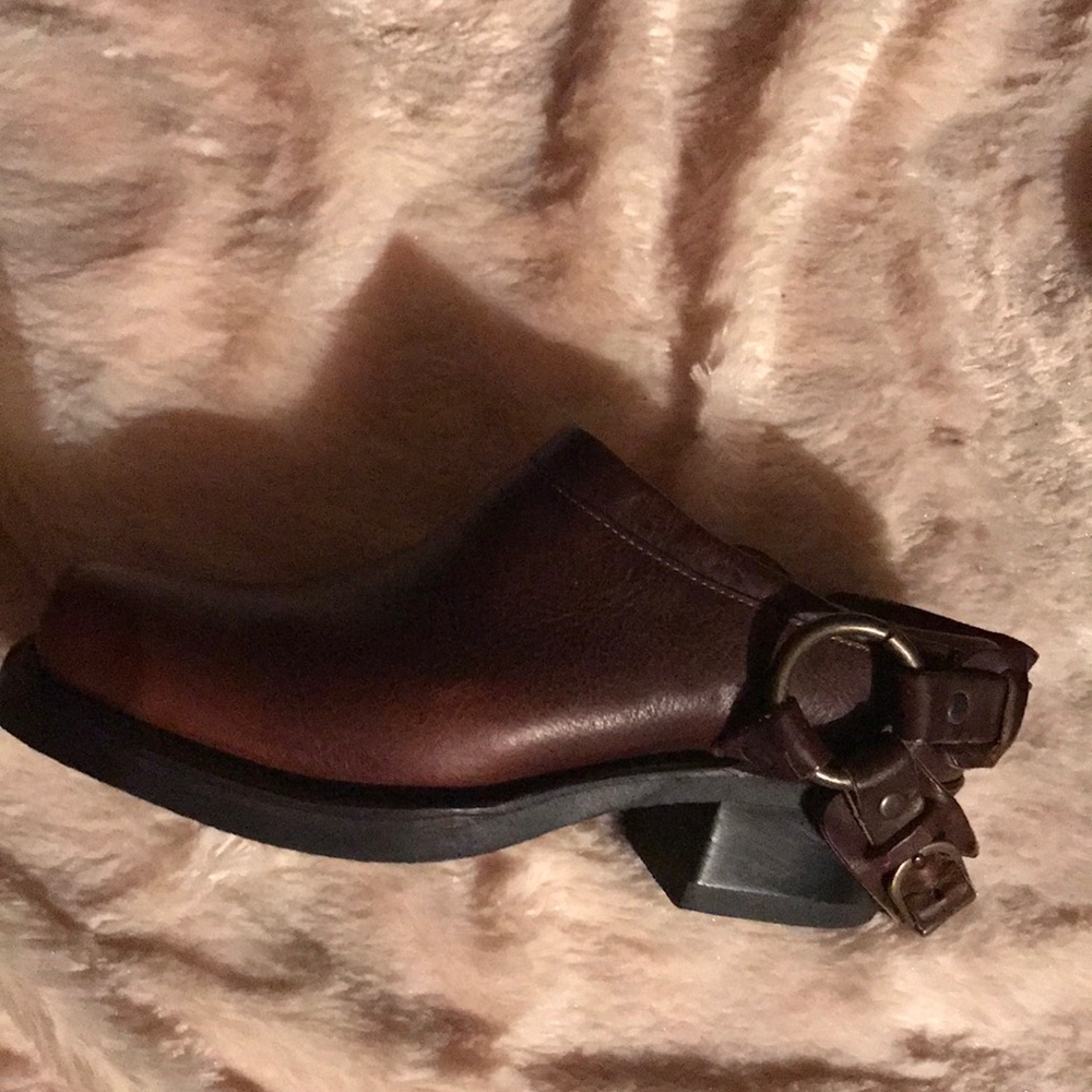 Awesome Frye slide on boots/shoes!